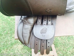 SIE Jumping 15'' Regular / Medium width handle horse saddle Brown